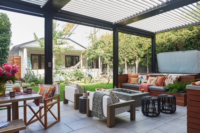 Patios & Outdoor Living Areas